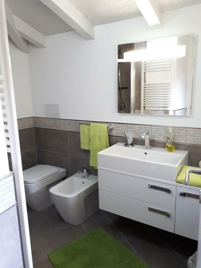 Residenza Borgo Antico Appartement Monte Isola Buitenkant foto